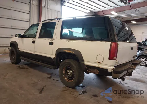 1997 Chevrolet Suburban 2500 from USA, damaged, VIN 1GNGK26J5VJ342945